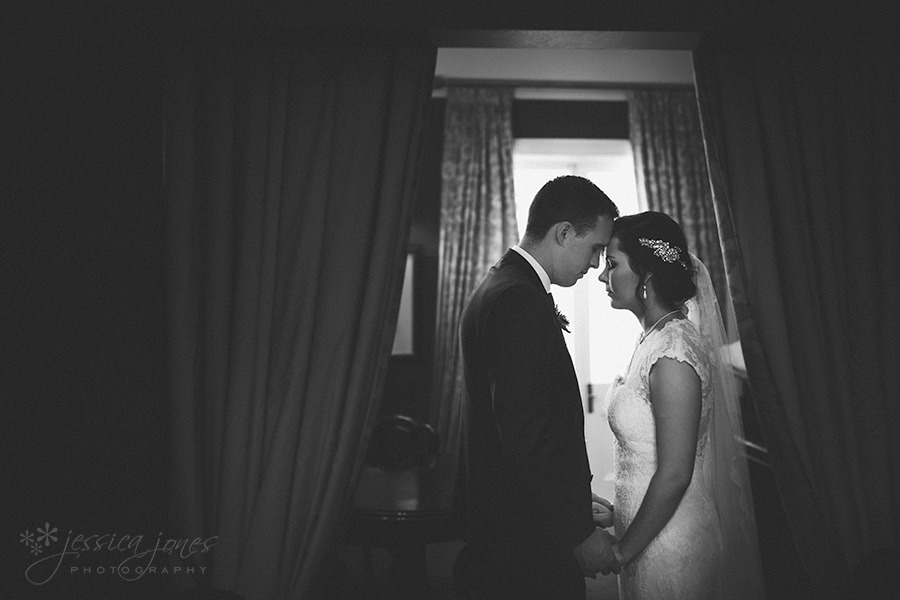 SarahNick_OldBarn_Wedding-037