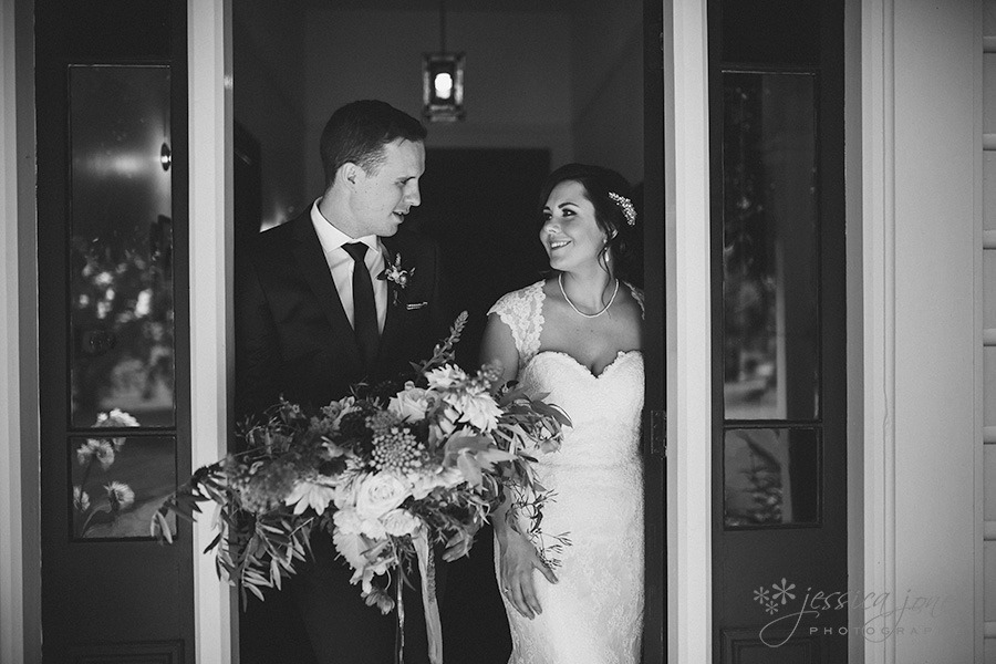 SarahNick_OldBarn_Wedding-038